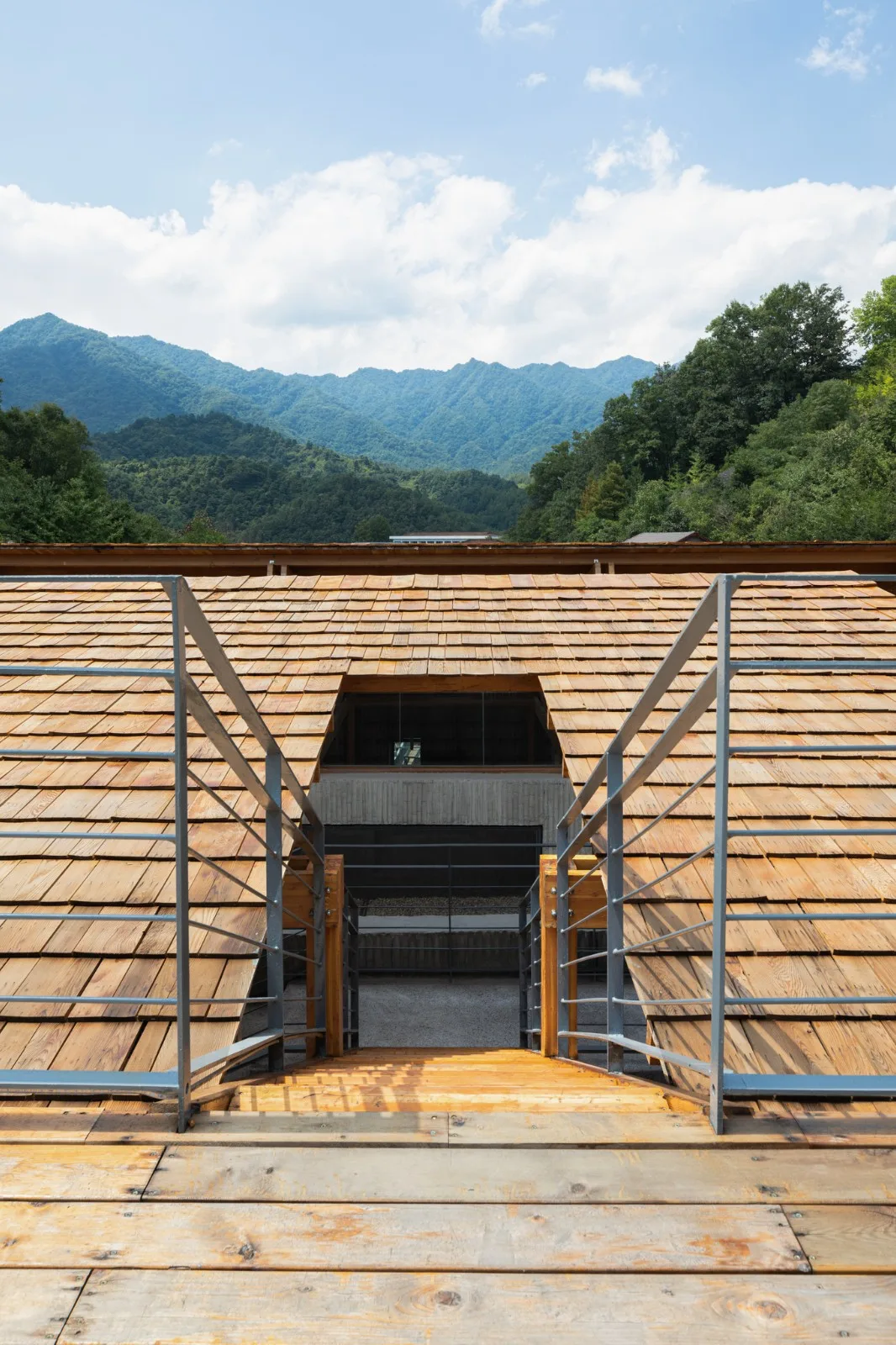 BIM建筑|留坝瓦窑沟多功能服务中心 / 尌林建筑设计事务所
