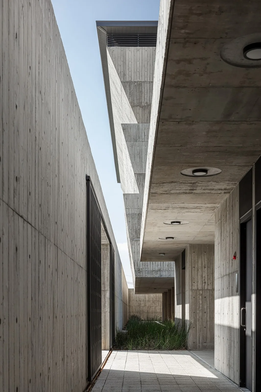 BIM建筑|山中骨灰安置所 / Behet Bondzio Lin Architekten