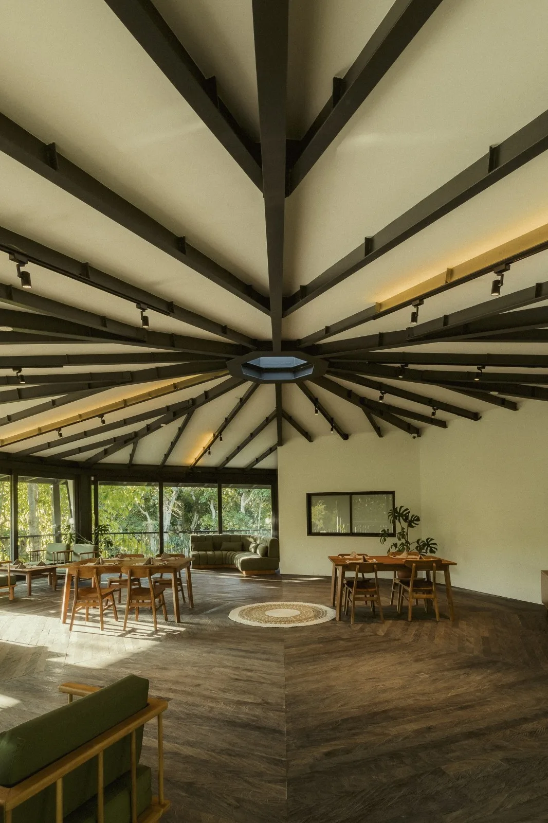 BIM建筑|八角餐厅和工作区 / Stilt Studios