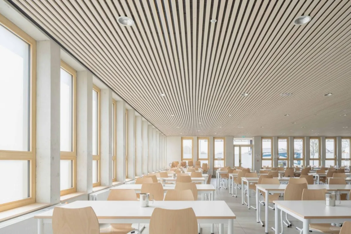 BIM建筑|瓦伦顿 Samuel-Paty 中学 / Archipente