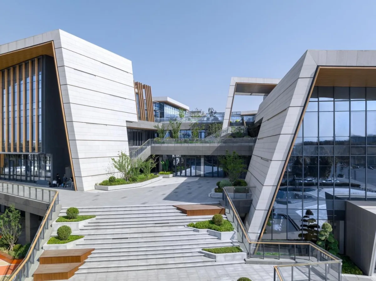 BIM建筑|山之谷：郑州·深业健康城 / 柏涛建筑