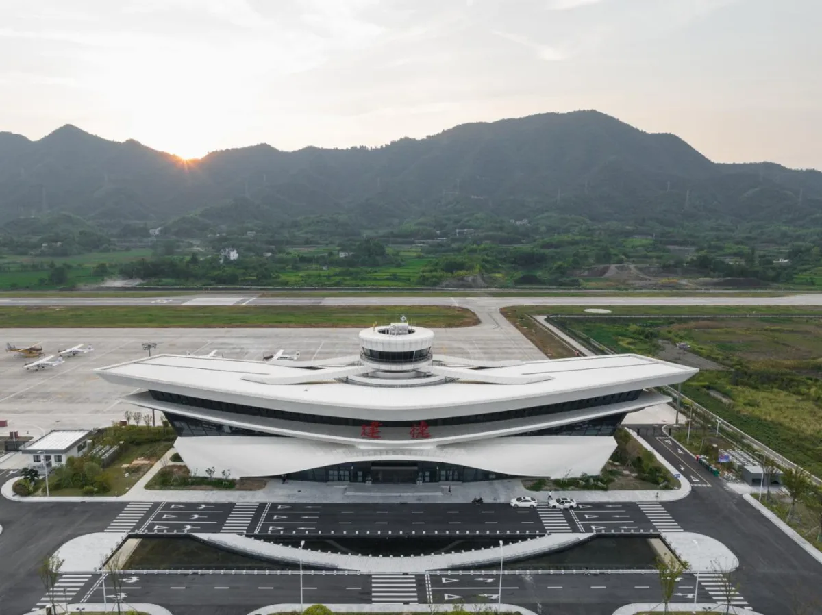 BIM建筑|杭州亚运配套设施：千岛湖通用机场航站楼 / 境澜建筑