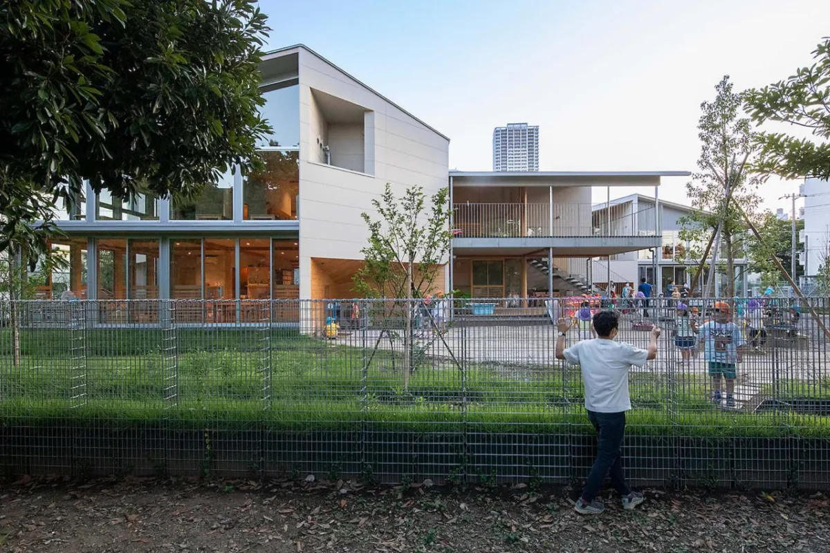 BIM建筑|大风车，鹿岛田托儿所 / TERRAIN architects