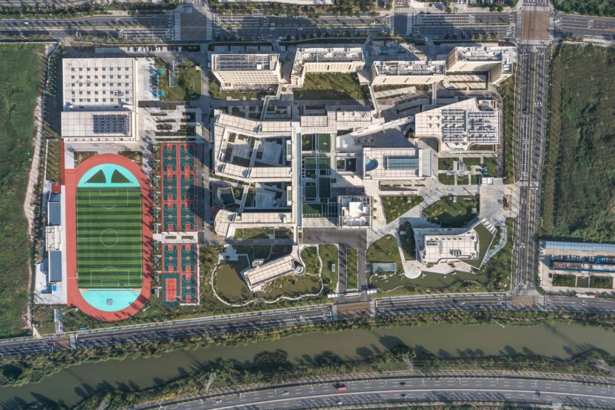 BIM建筑|江苏省靖江高级中学新校区 / 荣朝晖工作室
