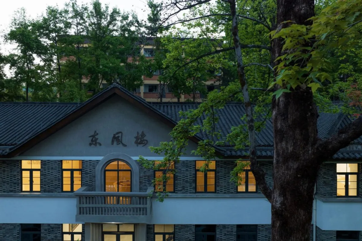 BIM建筑|一座深藏在云和小县城的校史馆 / 丰间建筑事务所