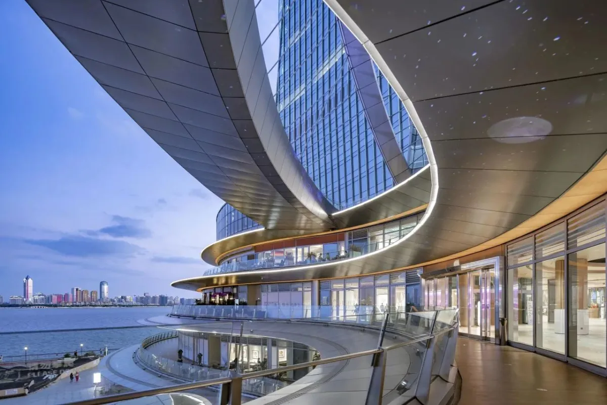 BIM建筑|华彩海口湾， 多维艺术元素塑造全新商业地标 / 凯谛思Arcadis