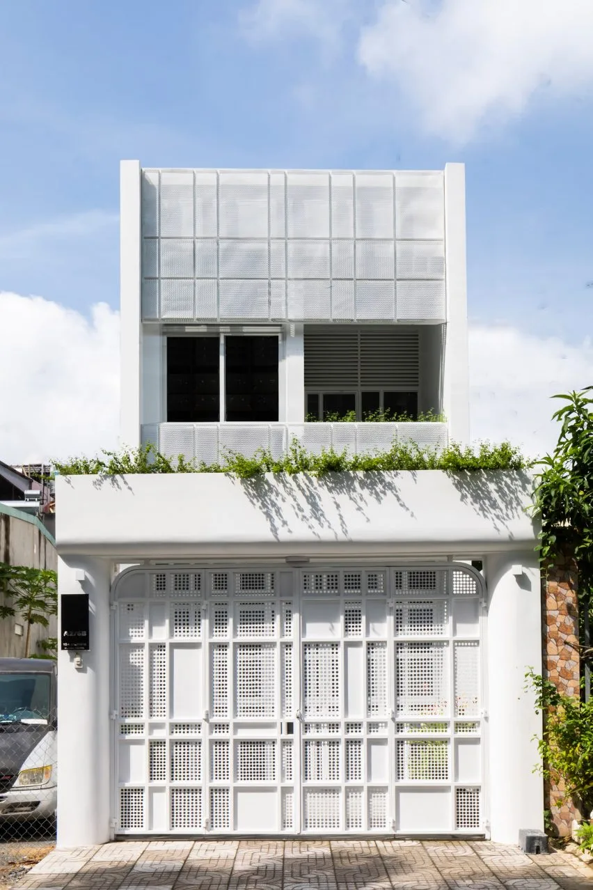 BIM建筑|CTA使用屏幕和天窗将光线引入越南住房