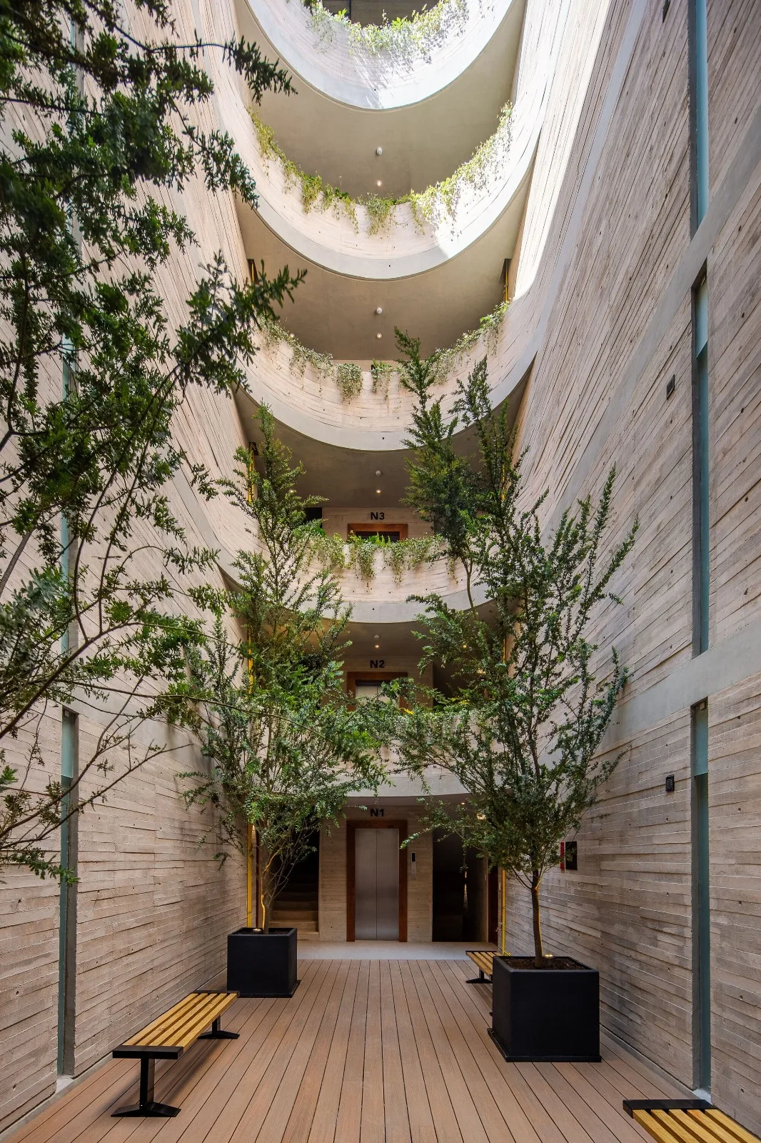 BIM建筑|三角形住宅楼：MO288 住宅楼 / HGR ARQUITECTOS
