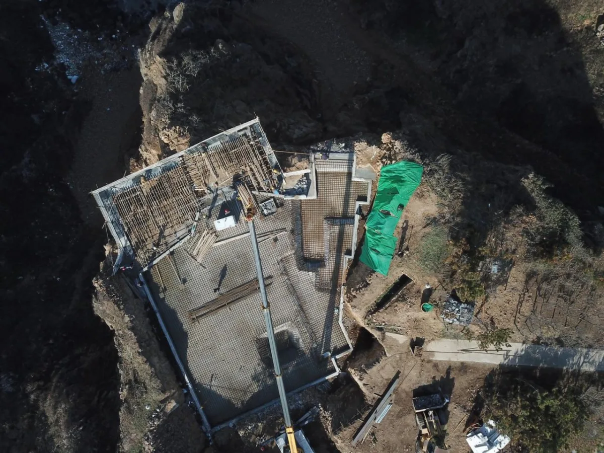BIM建筑|崖顶咖啡厅及塔居 / 迹•建筑事务所（TAO）