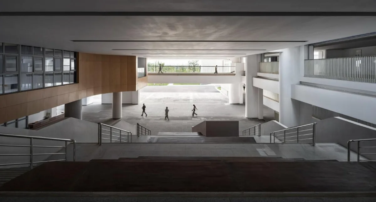 BIM建筑|江苏省靖江高级中学新校区 / 荣朝晖工作室