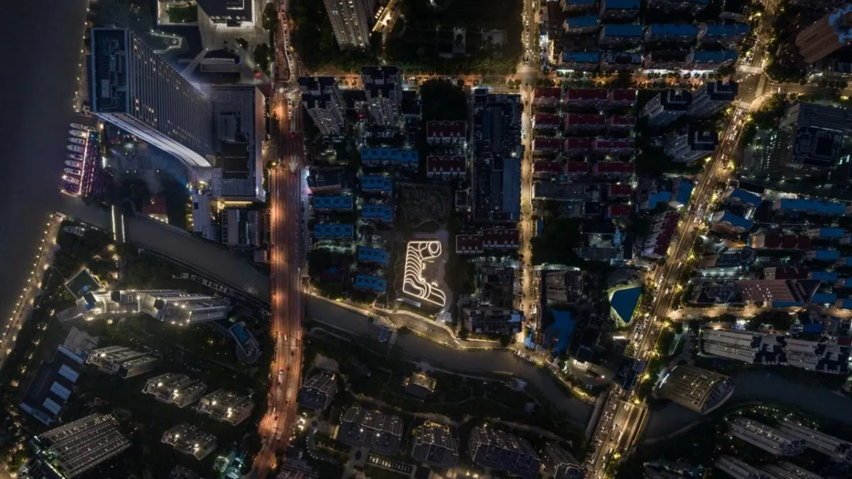 BIM建筑|上海浦东嘉华E18创新住宅 / EID Arch + 上海天华建筑设计 + Aedas