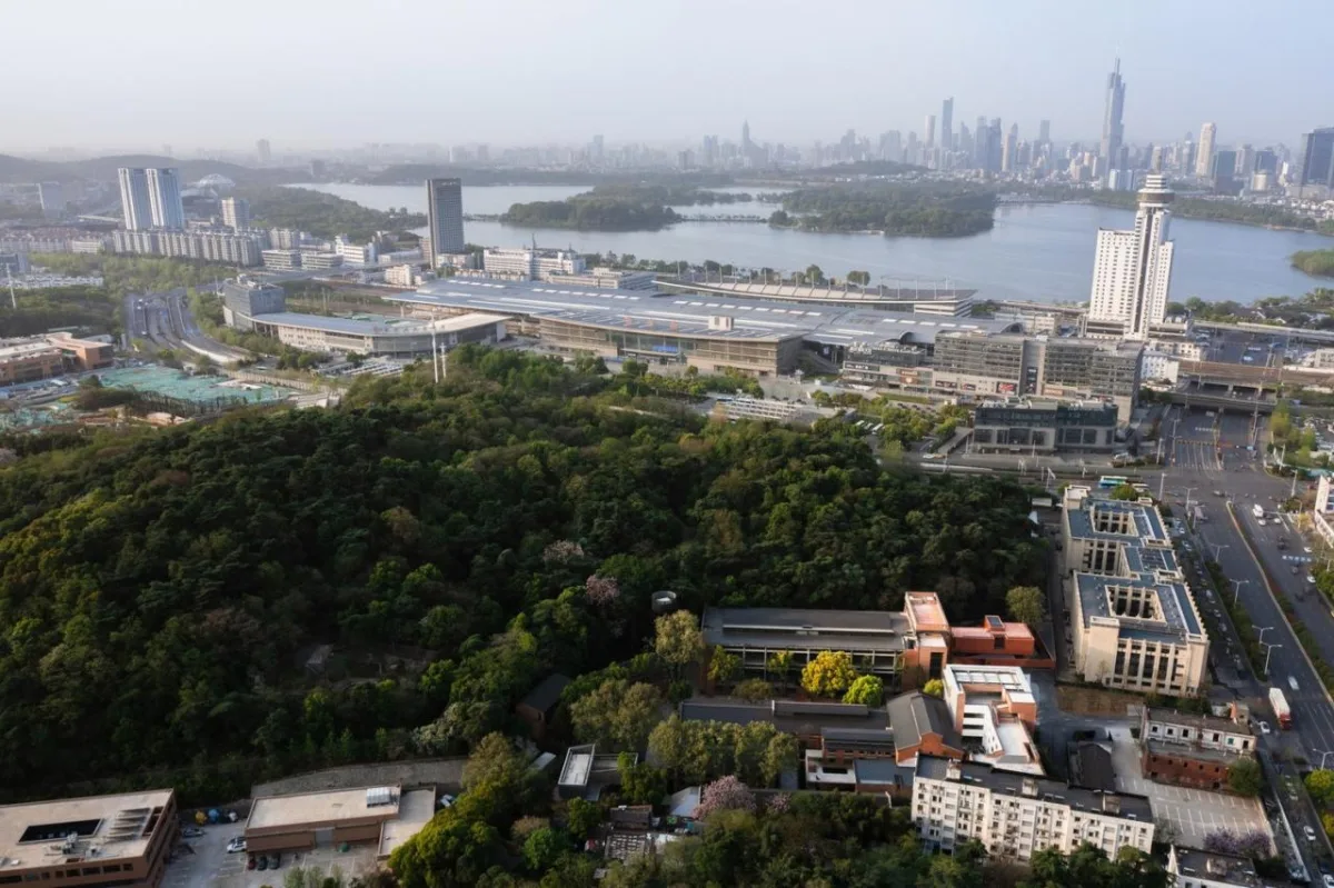 BIM建筑|南京战斗机械厂改造更新 / 米思建筑
