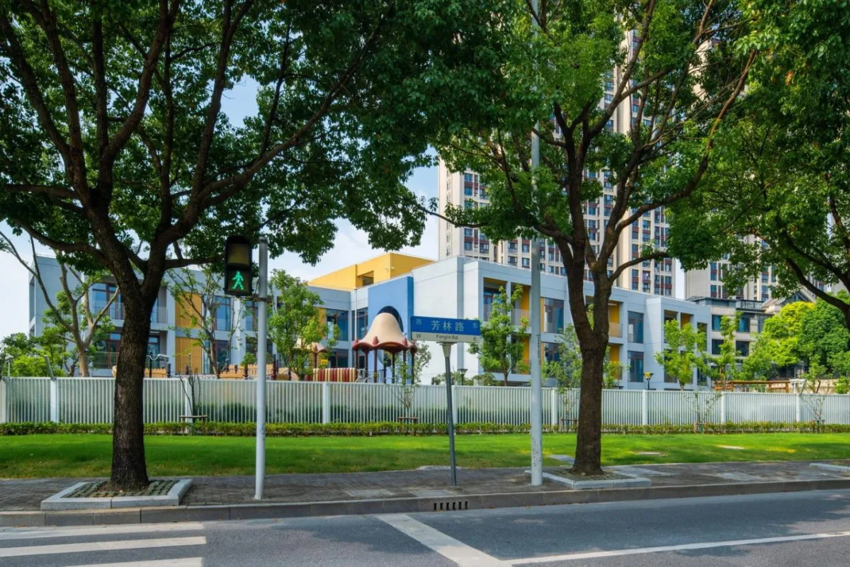 BIM建筑|嘉定区博翔幼儿园：去想象，而不是定义 / 予舍予筑