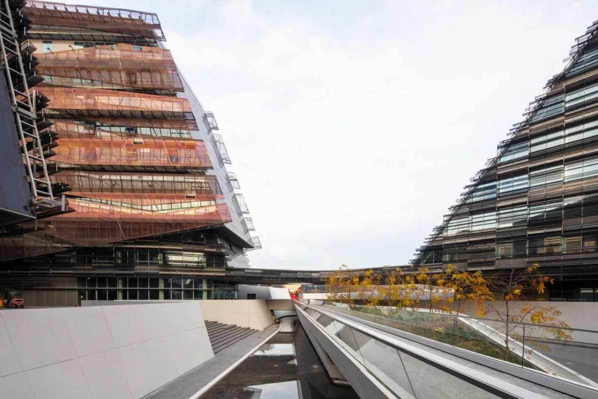 BIM建筑|埃尼集团米兰总部 / Morphosis Architects
