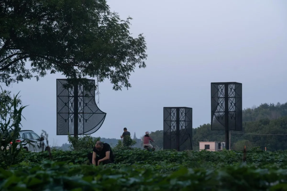 BIM建筑|‘起风了’装置，瀫石光河道护岸改造 / 华中科技大学建规学院 + 青·微舍工作室