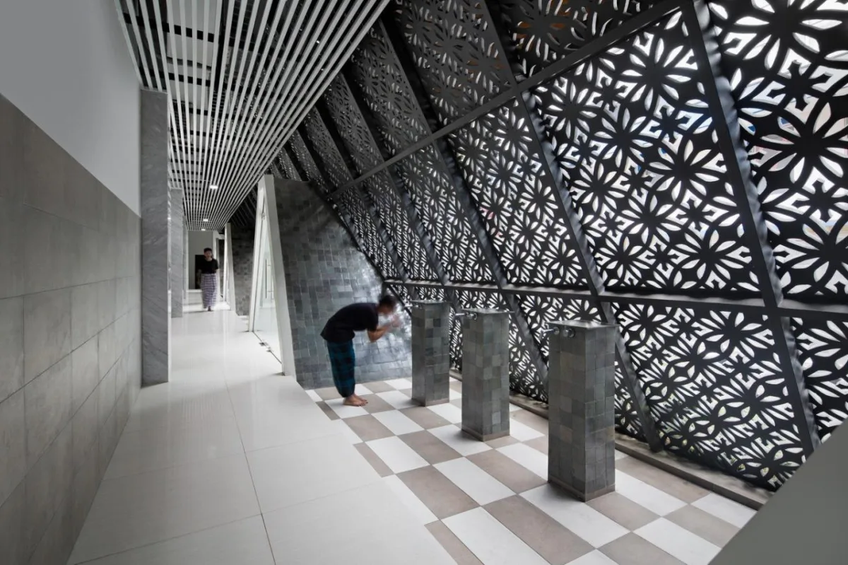 BIM建筑|镂空，让光照进清真寺 At-Taufik / JOSO