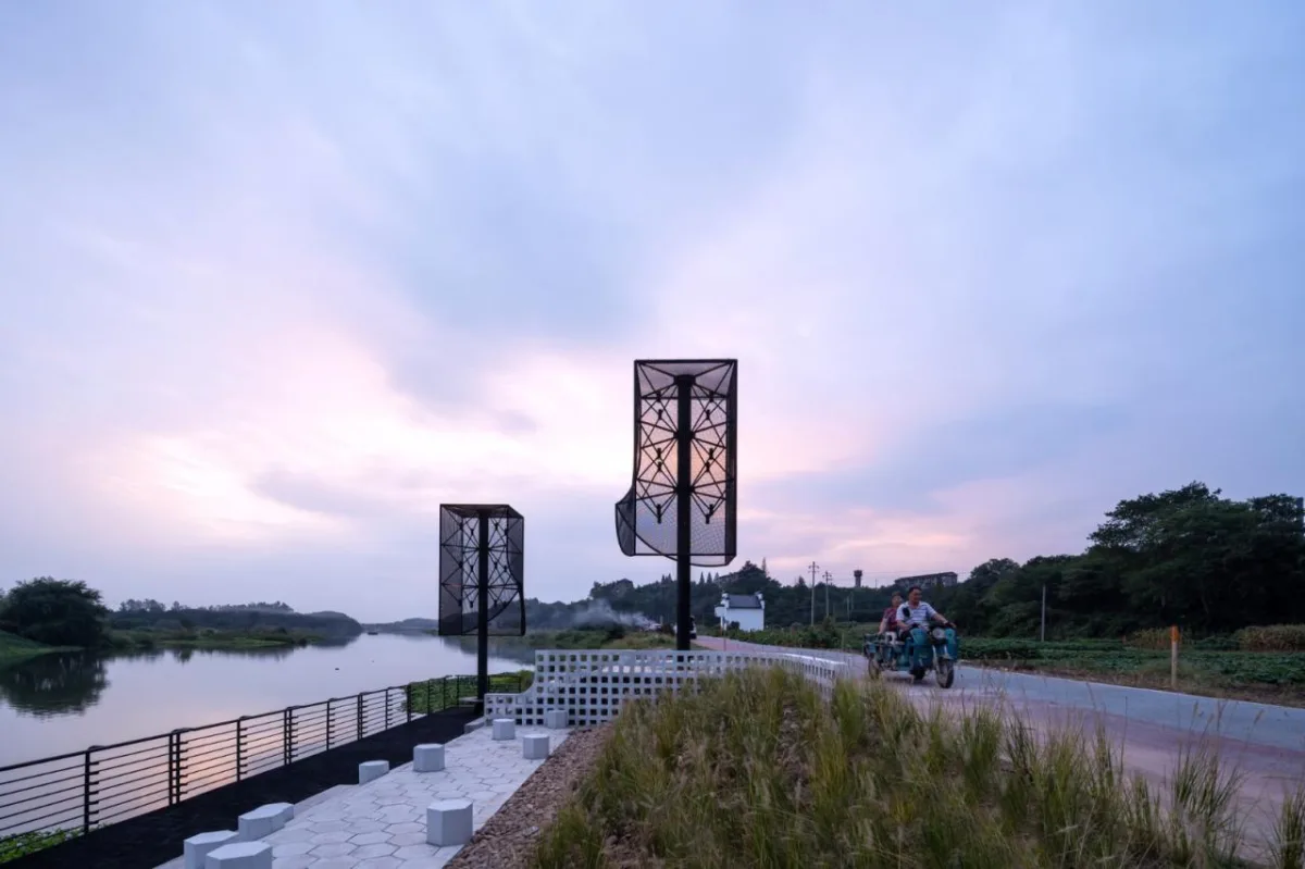 BIM建筑|‘起风了’装置，瀫石光河道护岸改造 / 华中科技大学建规学院 + 青·微舍工作室