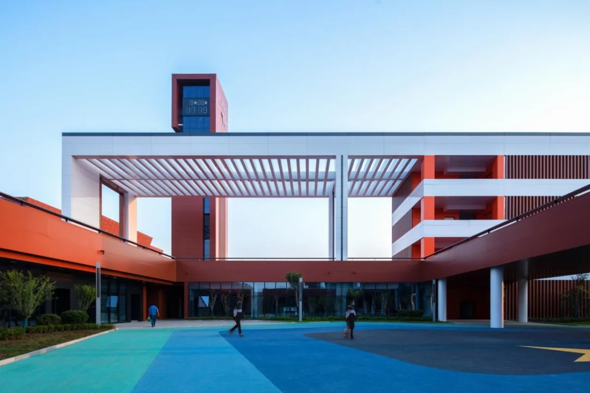 BIM建筑|渤海实验学校（基础教育部） / 中科院建筑设计研究院有限公司