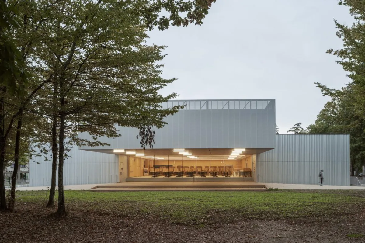 BIM建筑|Joliot-Curie 学校餐饮服务和学校生活中心 / Ateliers O-S architectes