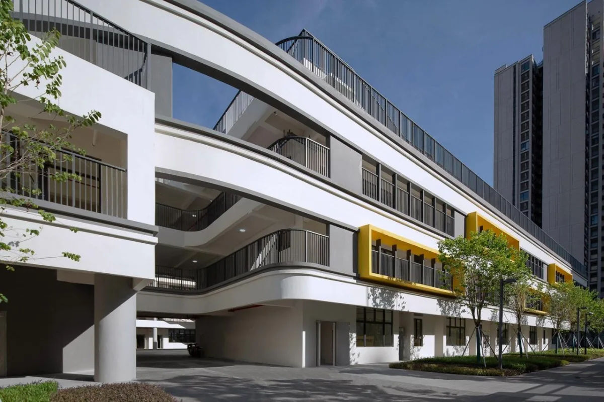 BIM建筑|汕头市龙湖区中阳学校与汕特中心幼儿园 / 柏涛建筑