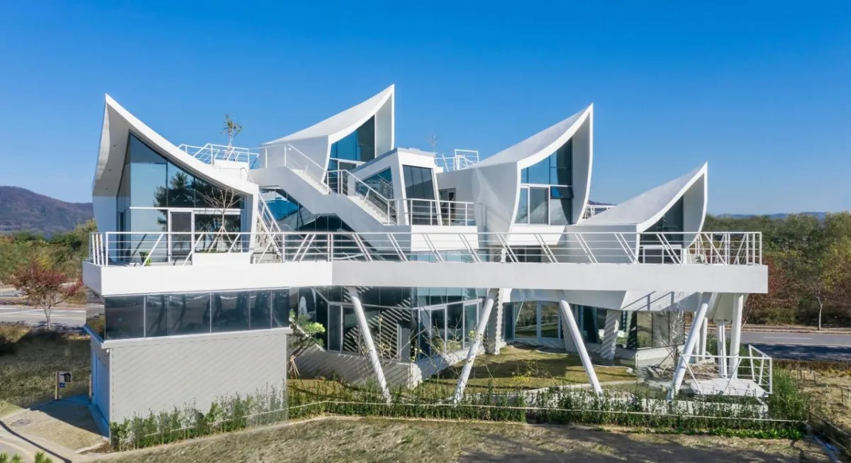 BIM建筑|帆船屋 / IROJE KHM Architects