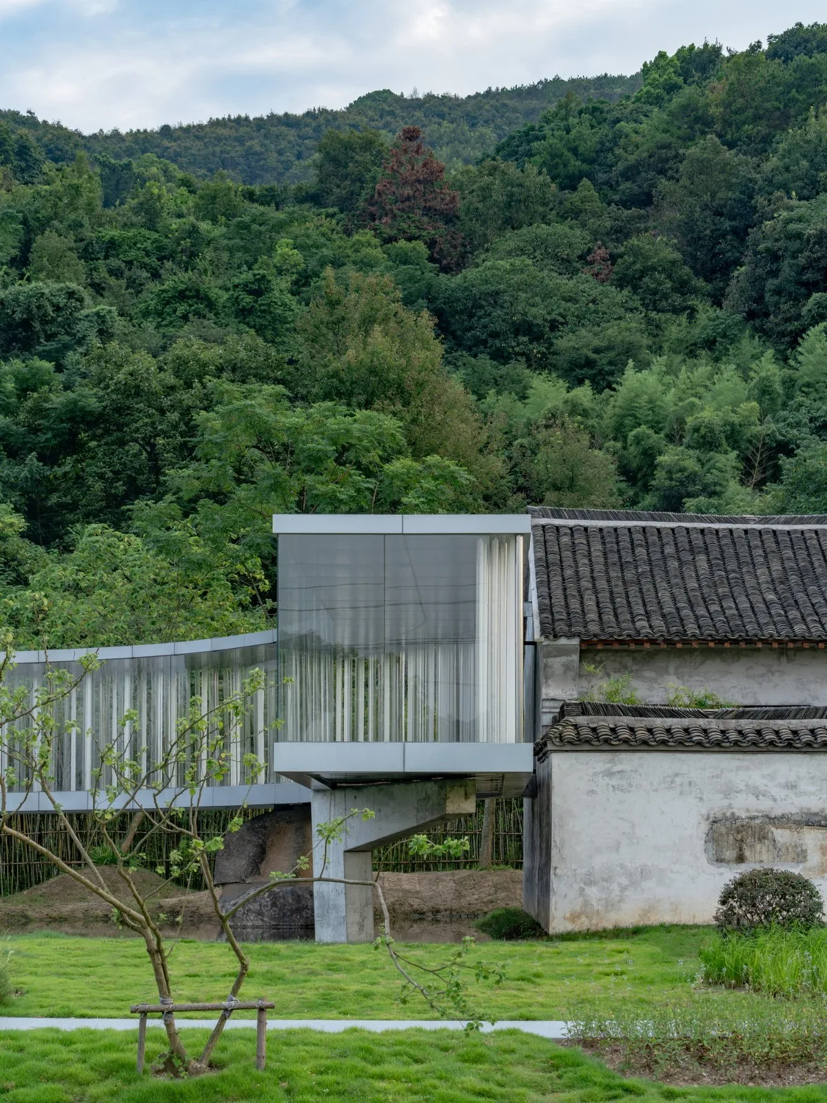BIM建筑|南北湖湖滨茶室 / 十域建筑