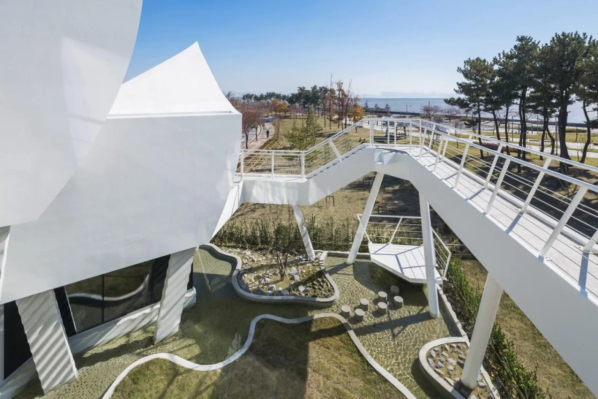 BIM建筑|帆船屋 / IROJE KHM Architects