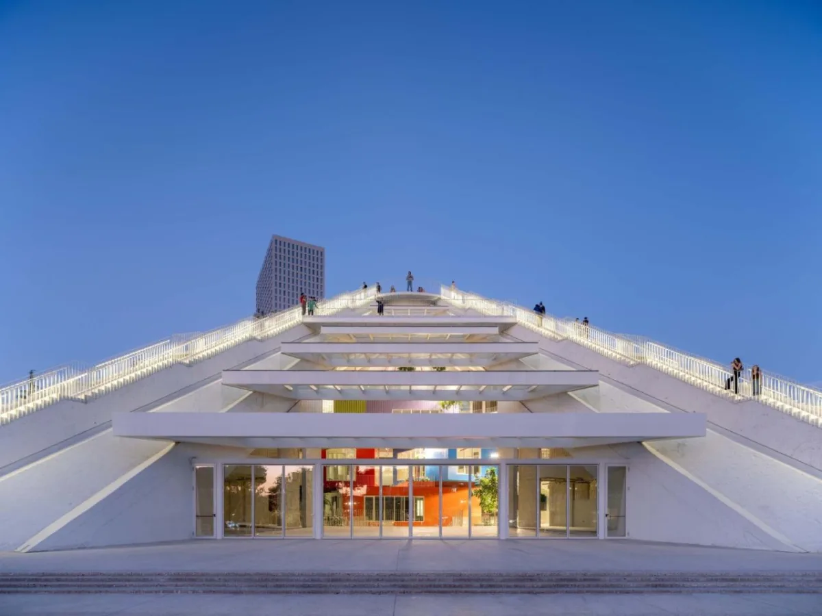 BIM建筑|地拉那金字塔 / MVRDV