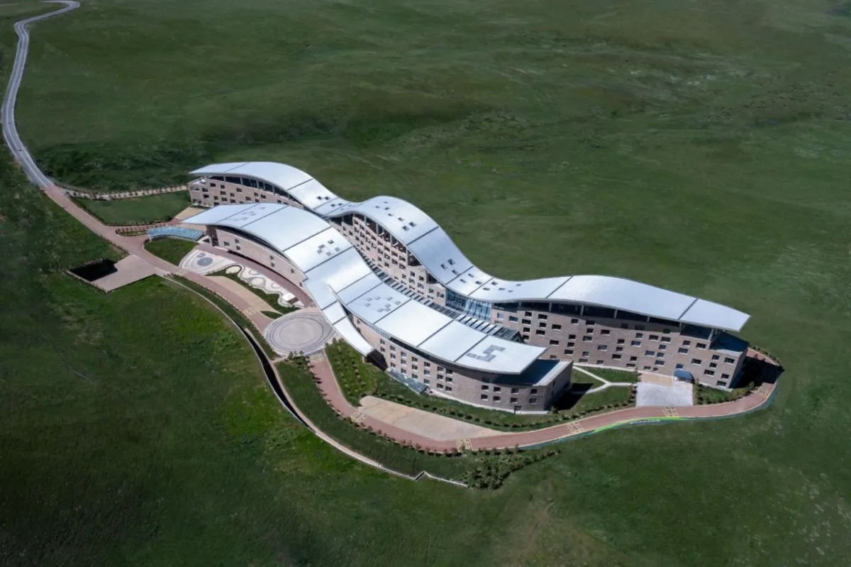 BIM建筑|青海湖观湖国际大酒店 / 维思平建筑设计