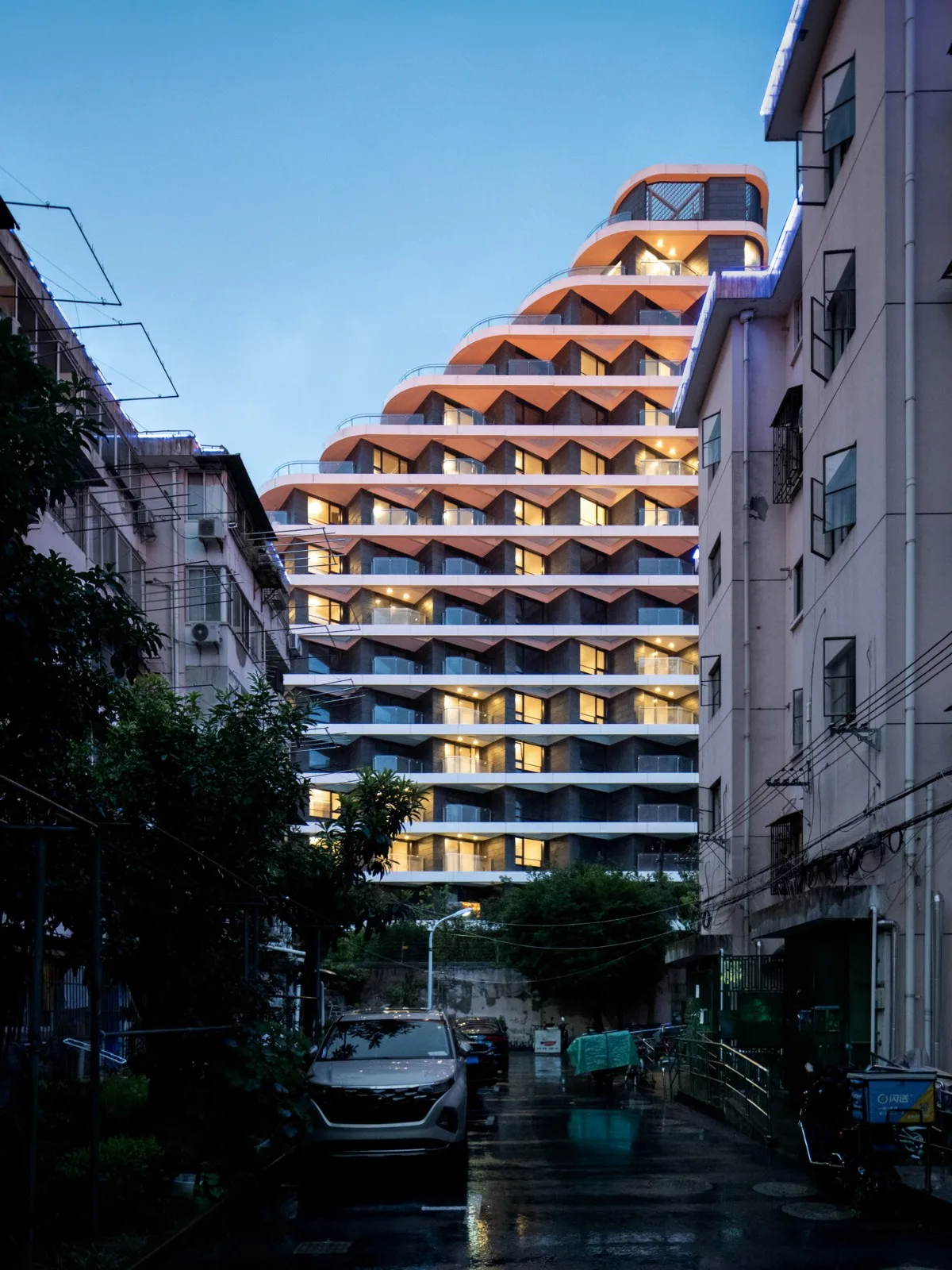 BIM建筑|上海浦东嘉华E18创新住宅 / EID Arch + 上海天华建筑设计 + Aedas