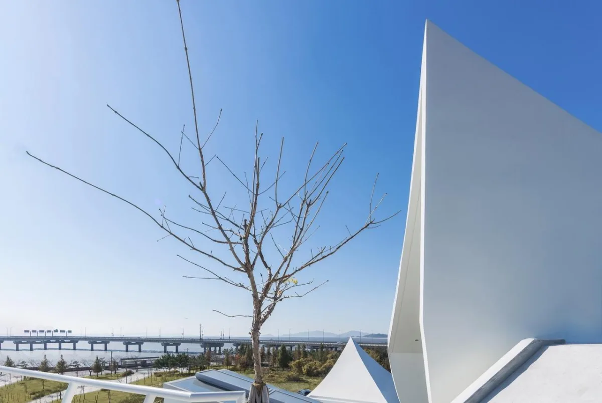 BIM建筑|帆船屋 / IROJE KHM Architects