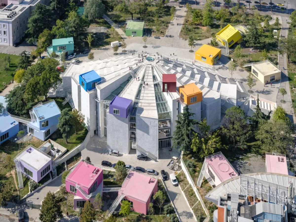 BIM建筑|地拉那金字塔 / MVRDV