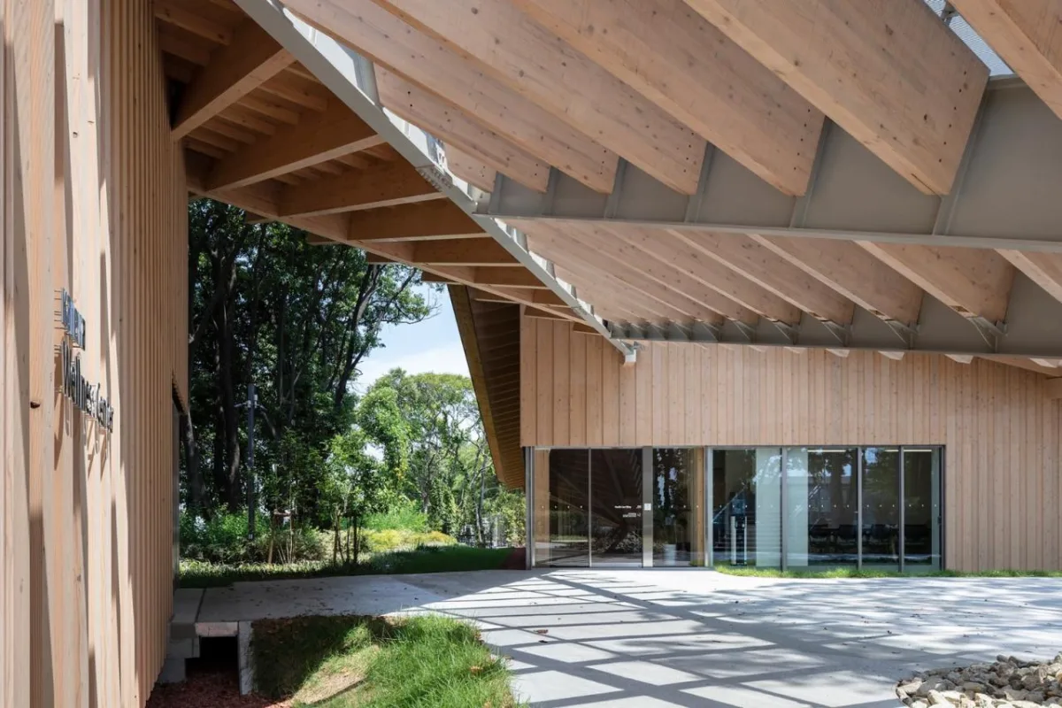 BIM建筑|KANEKA 健康中心 / 隈研吾建筑都市设计事务所+大成建设