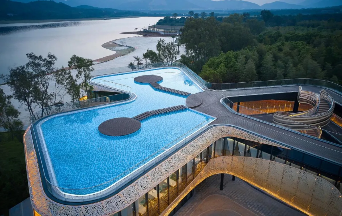 BIM建筑|白鹤湖游客中心 / 建识设计