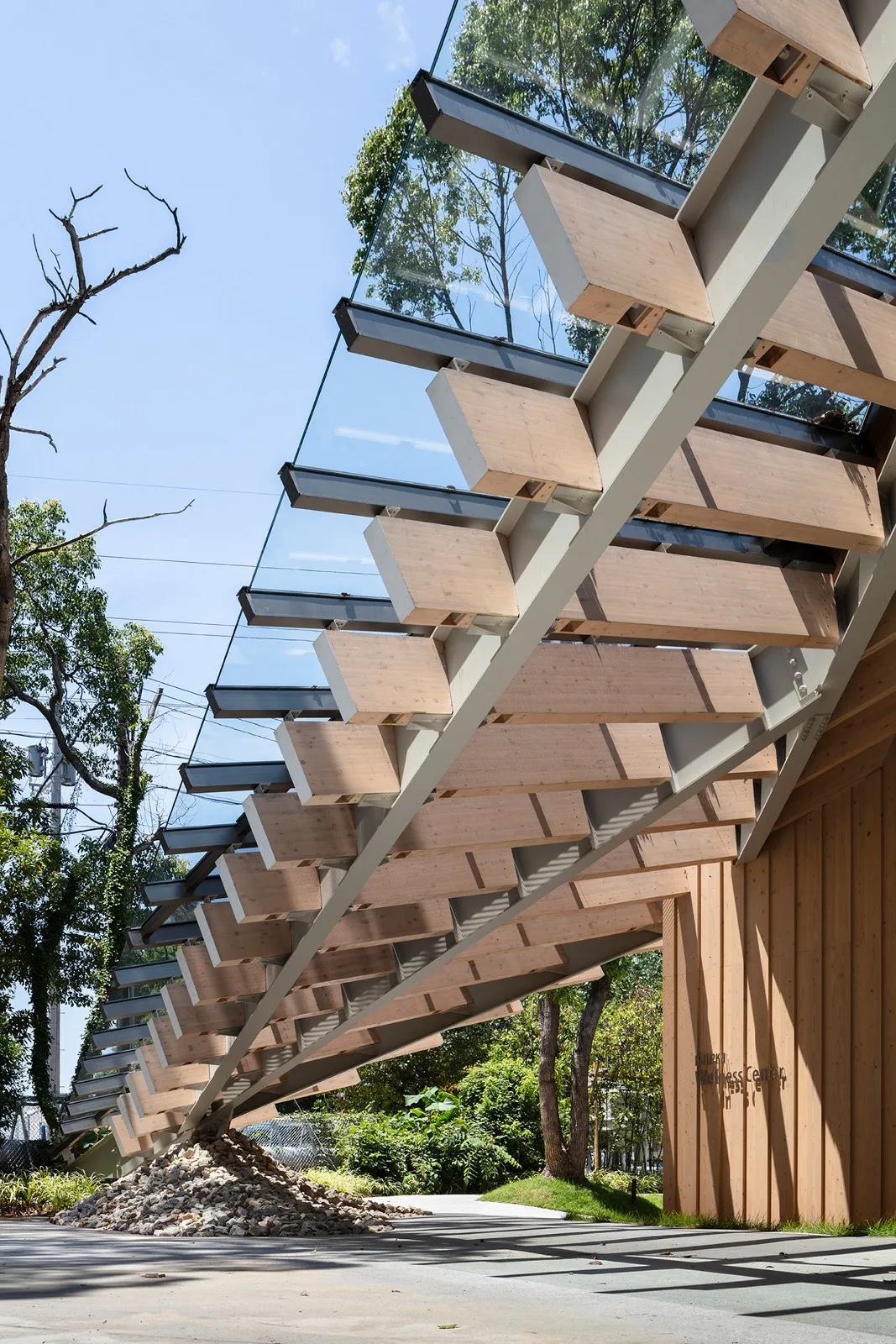 BIM建筑|KANEKA 健康中心 / 隈研吾建筑都市设计事务所+大成建设