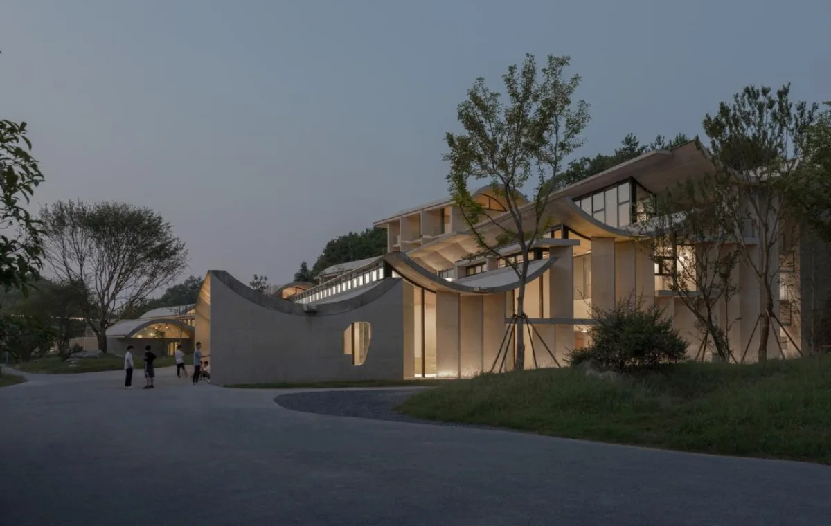 BIM建筑|紫晶国际会舍 / 朱锫建筑