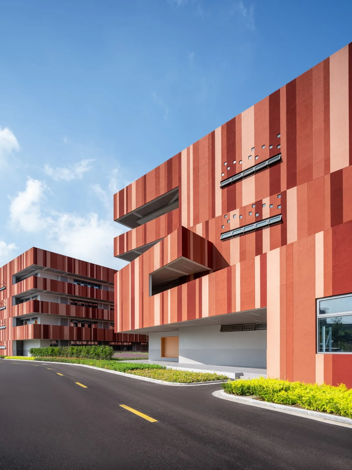 BIM建筑|奉贤区教育学院附属实验小学奉浦小学校区 / 无样建筑工作室