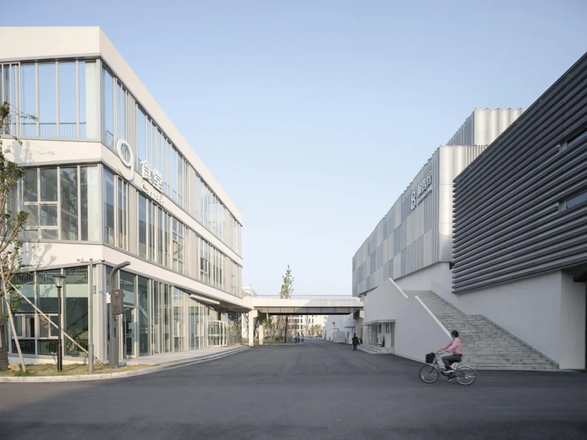 BIM建筑|宁波市古林职业高级中学：少年的无限剧本 / ARCHIS（如是）建筑设计事务所