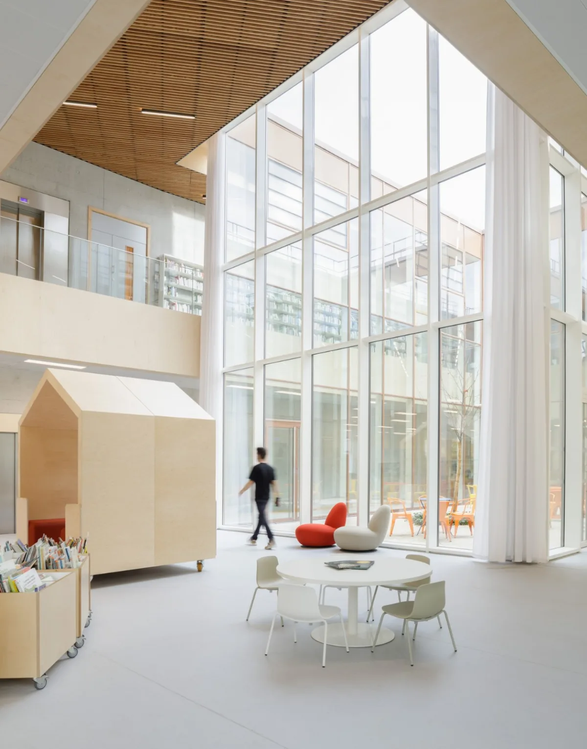 BIM建筑|Sainte-Geneviève- des-Bois 媒体图书馆 / archi5 + Calmm architecture