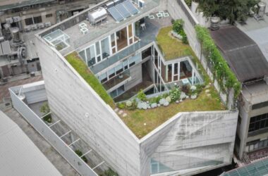 BIM建筑|格拉提安设计棱角分明的混凝土庭院住宅-BIM建筑网