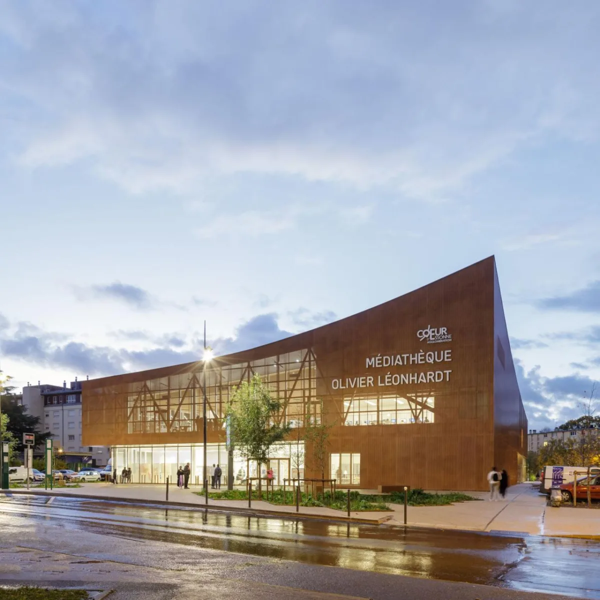 BIM建筑|Sainte-Geneviève- des-Bois 媒体图书馆 / archi5 + Calmm architecture