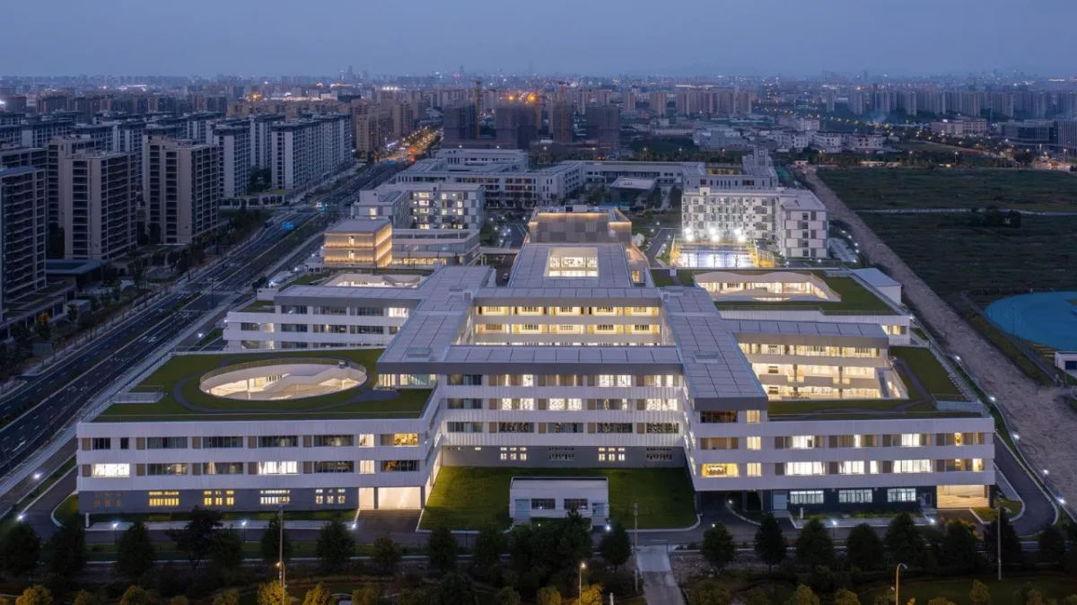 BIM建筑|宁波市古林职业高级中学：少年的无限剧本 / ARCHIS（如是）建筑设计事务所
