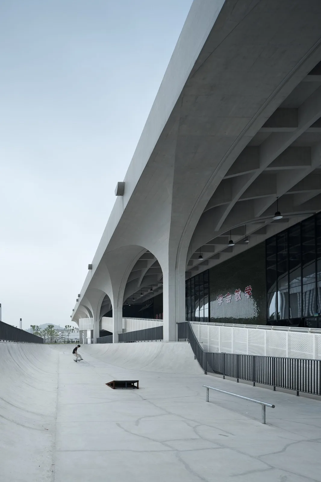 BIM建筑|绍兴文理学院风雨操场 / 浙江大学建筑设计研究院