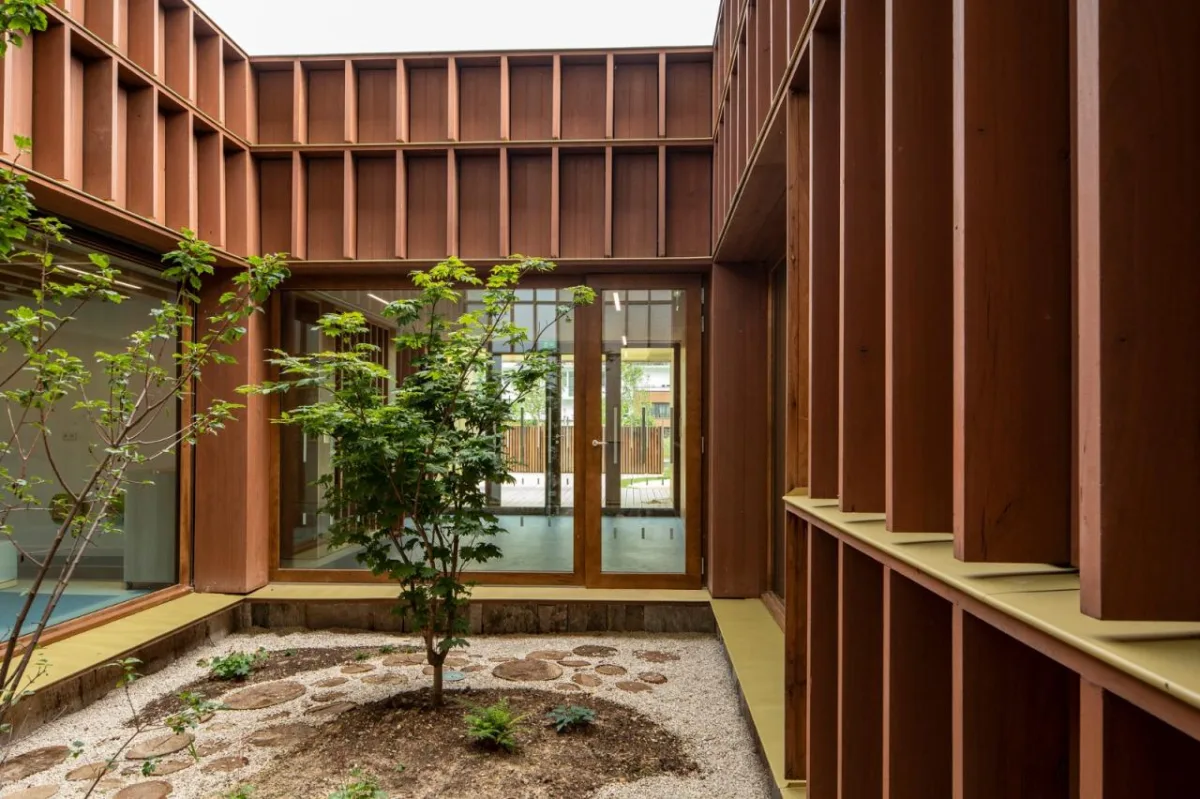 BIM建筑|日间托儿所和玩具图书馆 / a+samueldelmas architectes