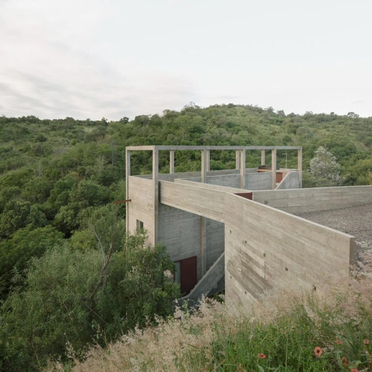 BIM建筑|高处之宅 / Agustín Berzero + Manuel Gonzalez Veglia (Tectum arquitectura)