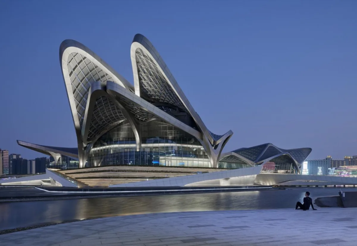 BIM建筑|珠海金湾市民艺术中心 / 扎哈·哈迪德建筑事务所