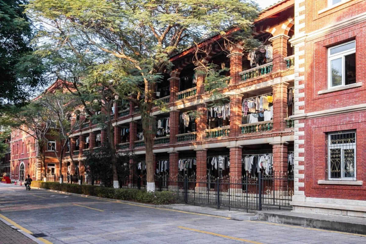 BIM建筑|厦门大学翔安校区中部学生食堂（思源餐厅）/ 厦门大学建筑设计研究院有限公司（AUAD）