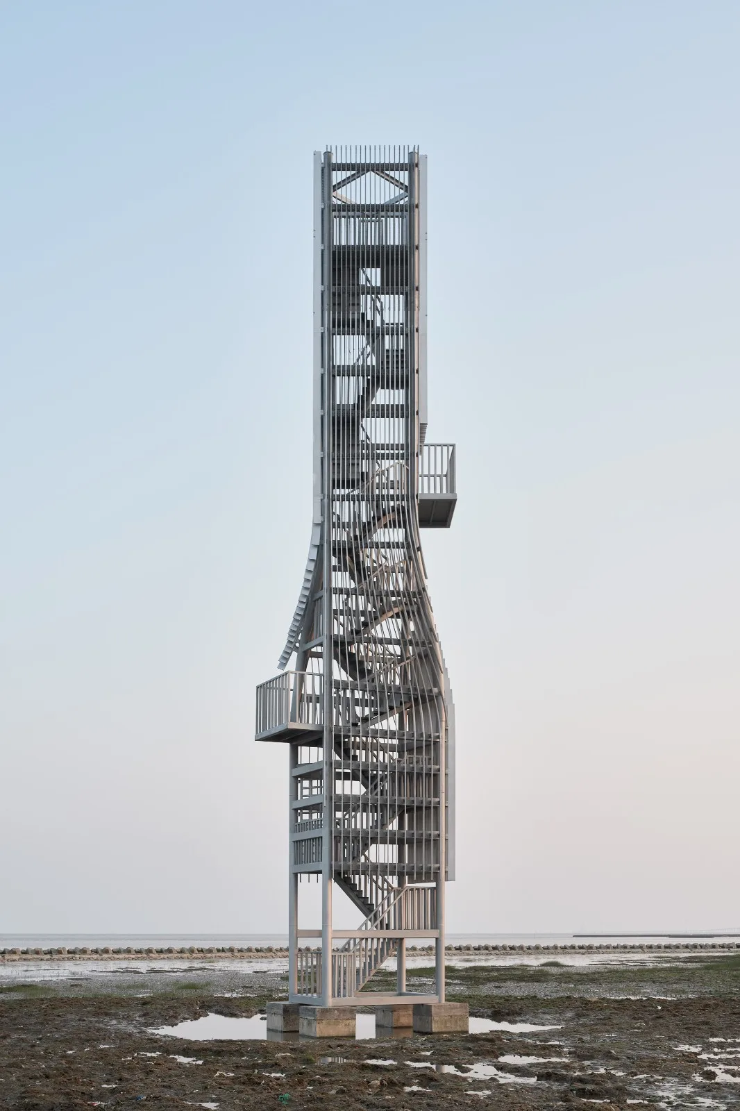 BIM建筑|扭转塔和螺旋站，上海海上的生态基础设施 / HCCH合尘建筑