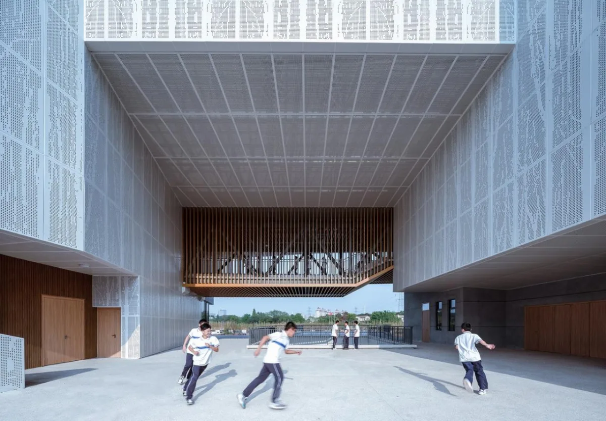 BIM建筑|杭州中泰中学建筑设计 / LZGC量子构城设计事务所+浙江建院建筑规划设计院