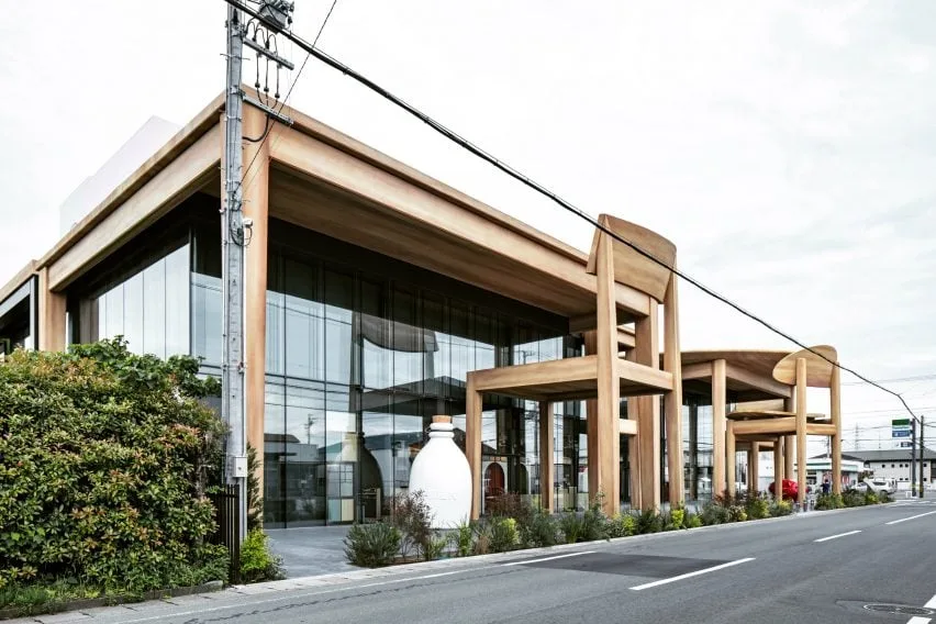 BIM建筑|日建设计为糖果公司总部设计超大桌椅